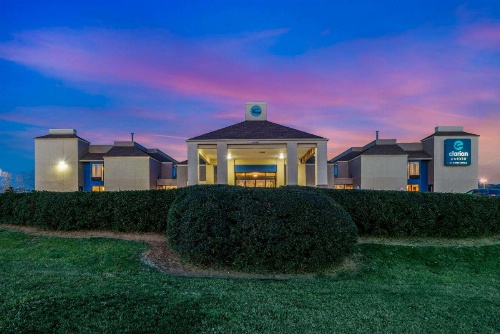 Clarion Pointe Harrisonburg image 12