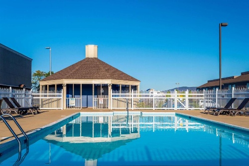 Clarion Pointe Harrisonburg image 26