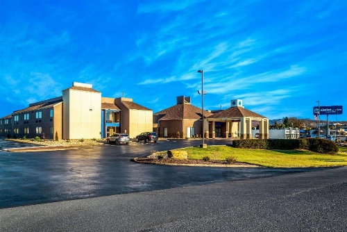 Clarion Pointe Harrisonburg image 45