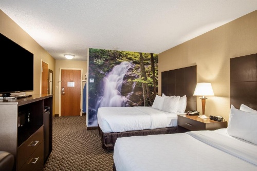 Clarion Pointe Harrisonburg image 46