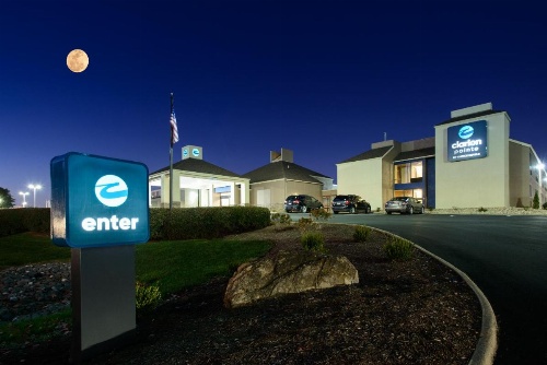 Clarion Pointe Harrisonburg image 48